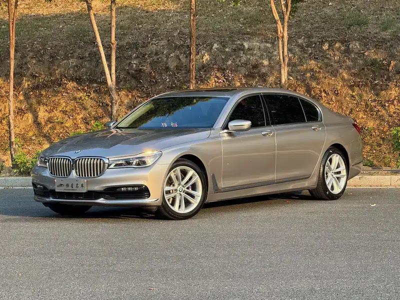 2018 BMW 7 Series 730Li Luxury Package — миниатюра 1