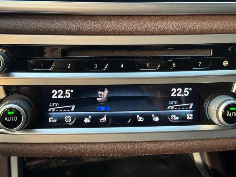 2018 BMW 7 Series 730Li Luxury Package — миниатюра 13