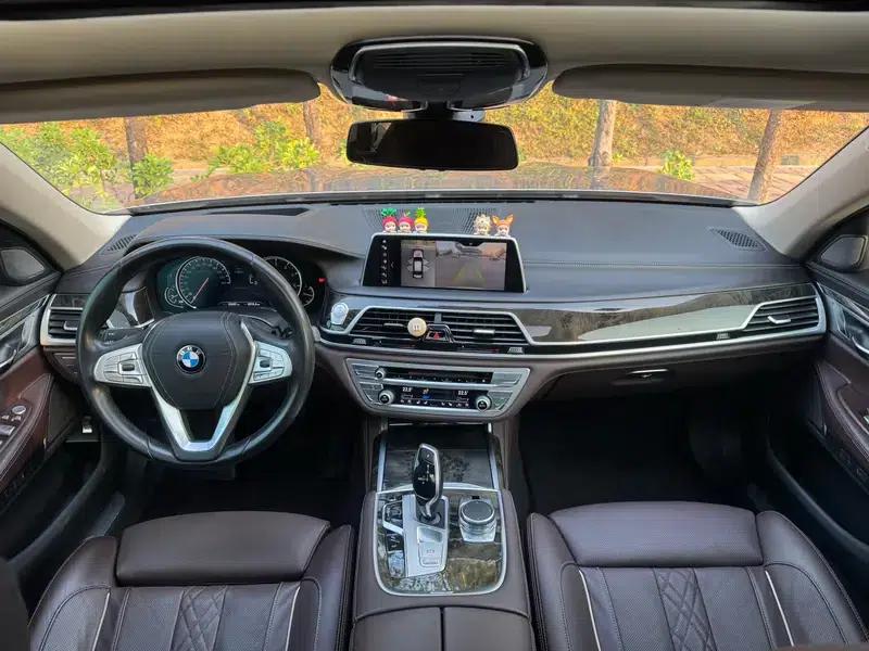 2018 BMW 7 Series 730Li Luxury Package — миниатюра 18