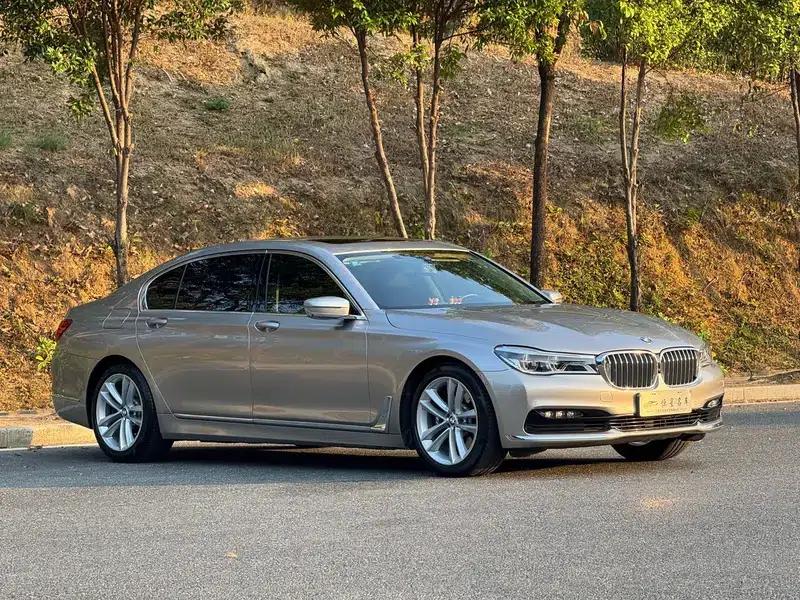 2018 BMW 7 Series 730Li Luxury Package — миниатюра 3