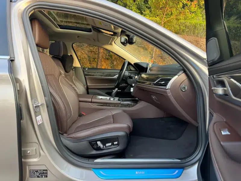 2018 BMW 7 Series 730Li Luxury Package — миниатюра 24
