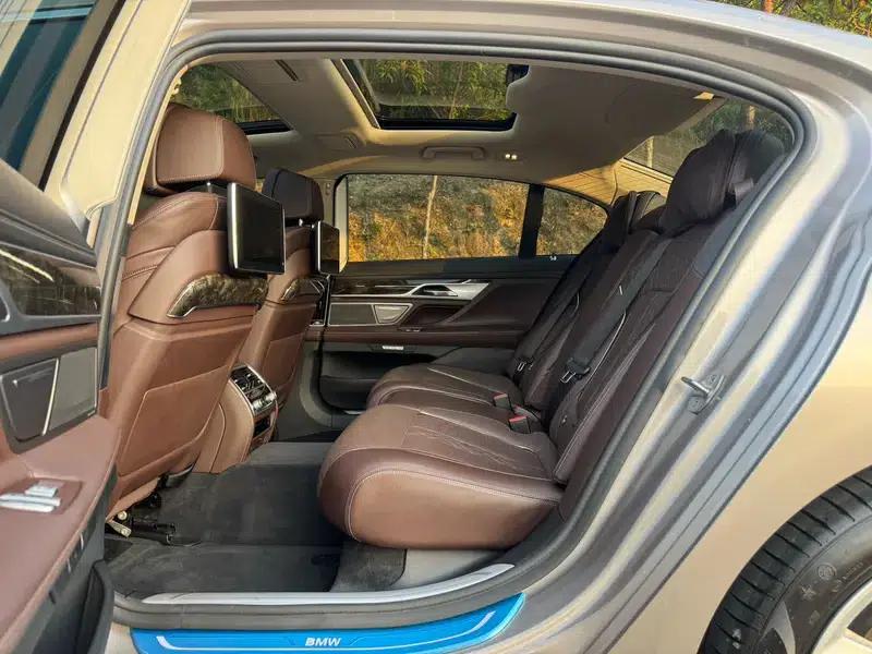 2018 BMW 7 Series 730Li Luxury Package — миниатюра 27