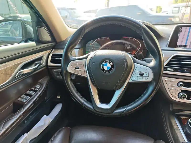 2019 BMW 7 Series 740Li Leading Luxury Package — миниатюра 11