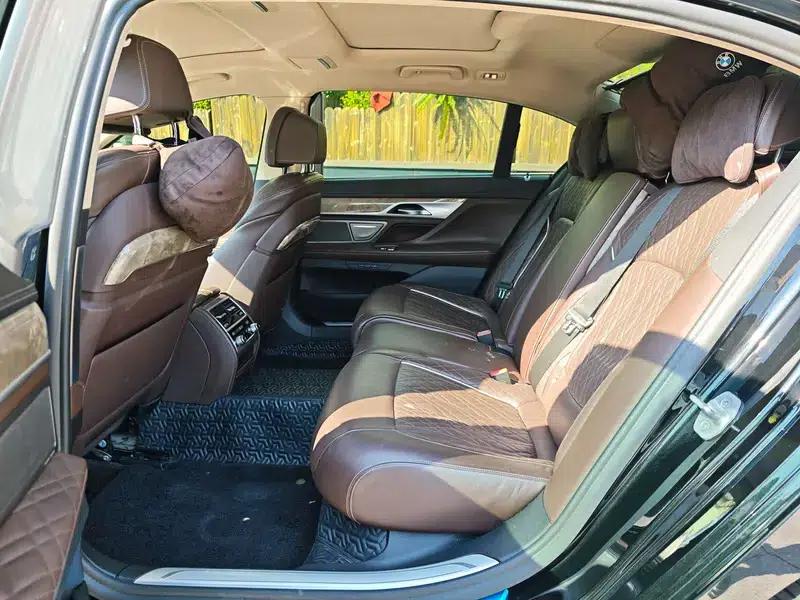 2019 BMW 7 Series 740Li Leading Luxury Package — миниатюра 17