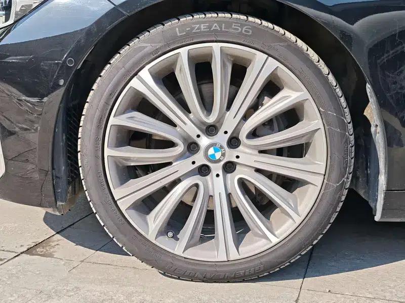 2019 BMW 7 Series 740Li Leading Luxury Package — миниатюра 5