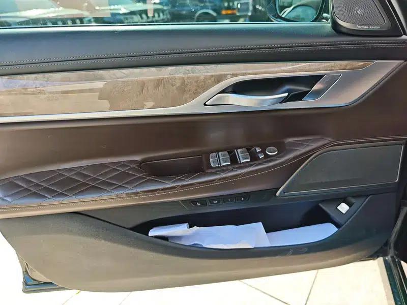 2019 BMW 7 Series 740Li Leading Luxury Package — миниатюра 6