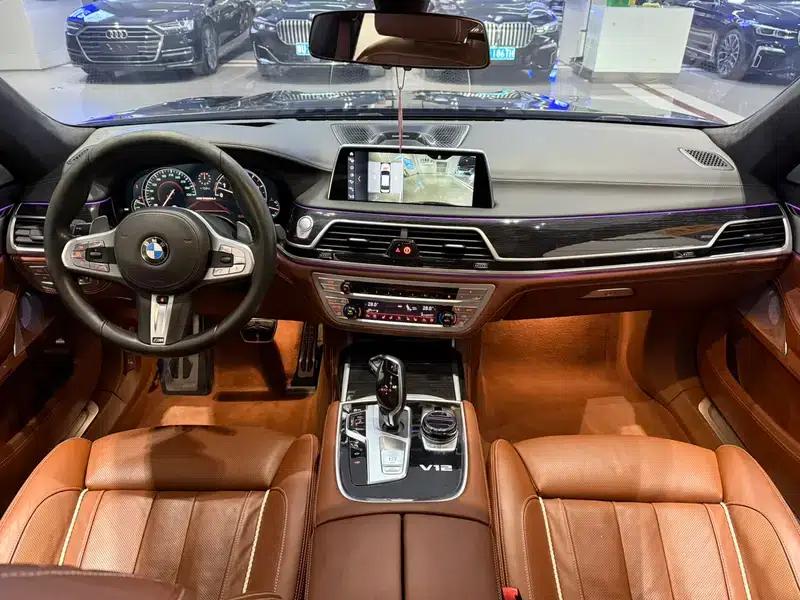 2017 BMW 7 Series M760Li xDrive — миниатюра 11