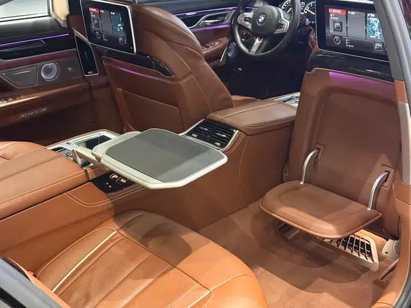 2017 BMW 7 Series M760Li xDrive — миниатюра 17
