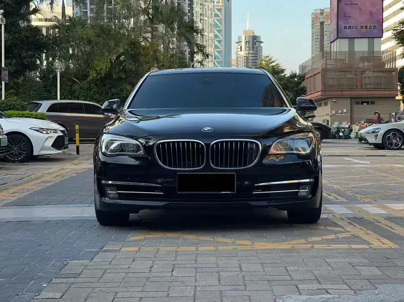 2013 BMW 7 Series 750Li xDrive — миниатюра 2