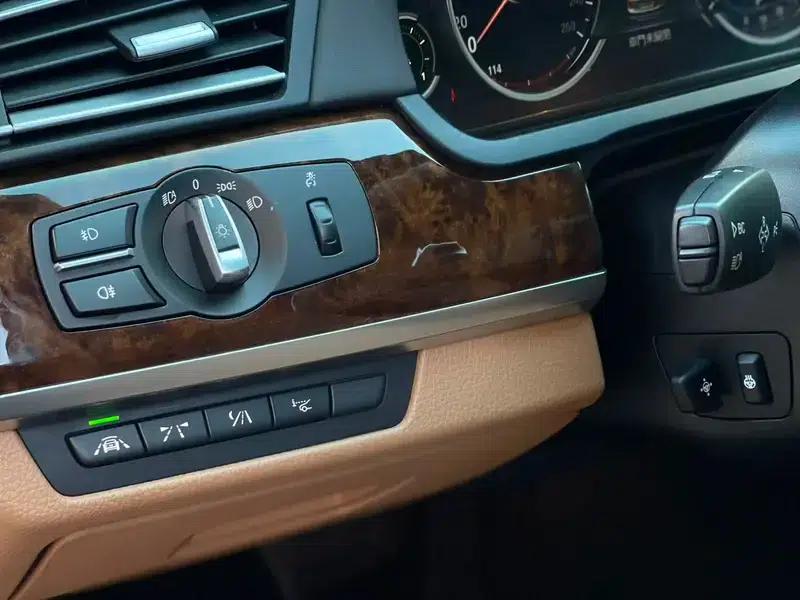 2013 BMW 7 Series 750Li xDrive — миниатюра 10