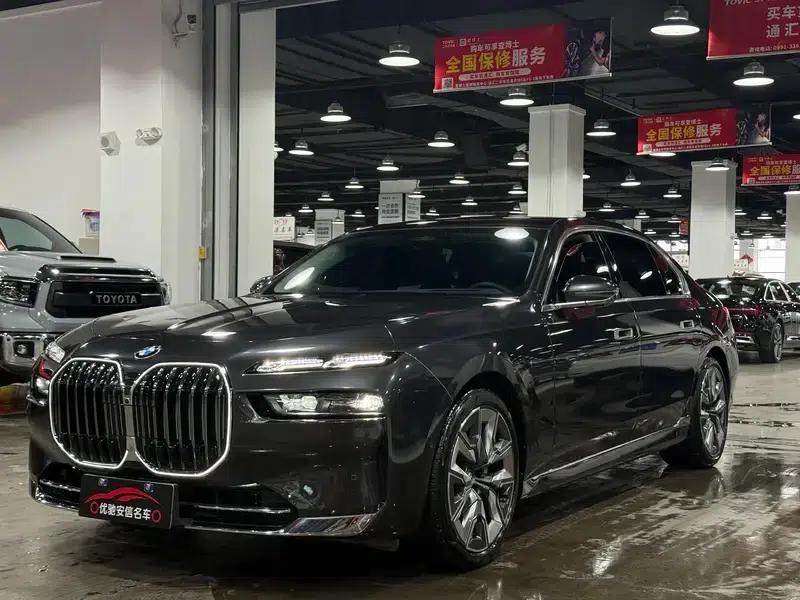 2023 BMW 7 Series 740Li Leading Luxury Package — миниатюра 1