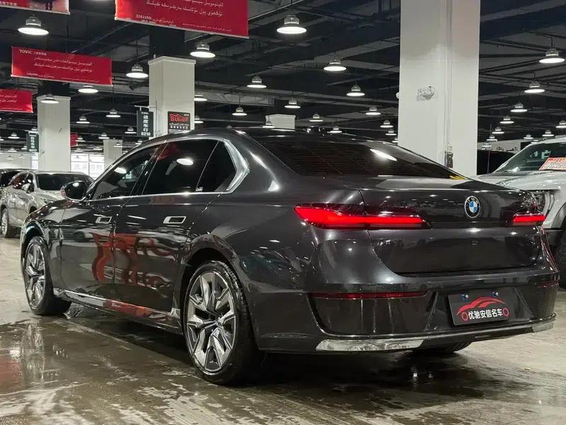 2023 BMW 7 Series 740Li Leading Luxury Package — миниатюра 4