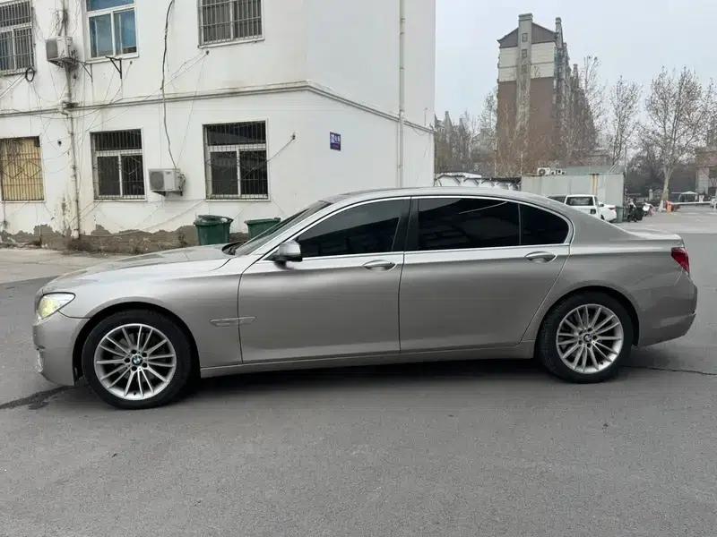 2013 BMW 7 Series 740Li Leading Edition — миниатюра 4