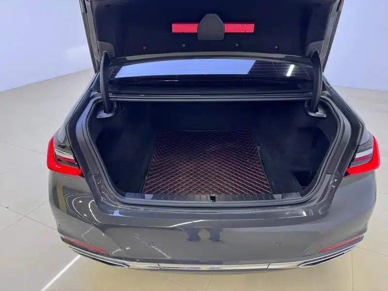 2019 BMW 7 Series Facelift 740Li Leading Luxury Package — миниатюра 20