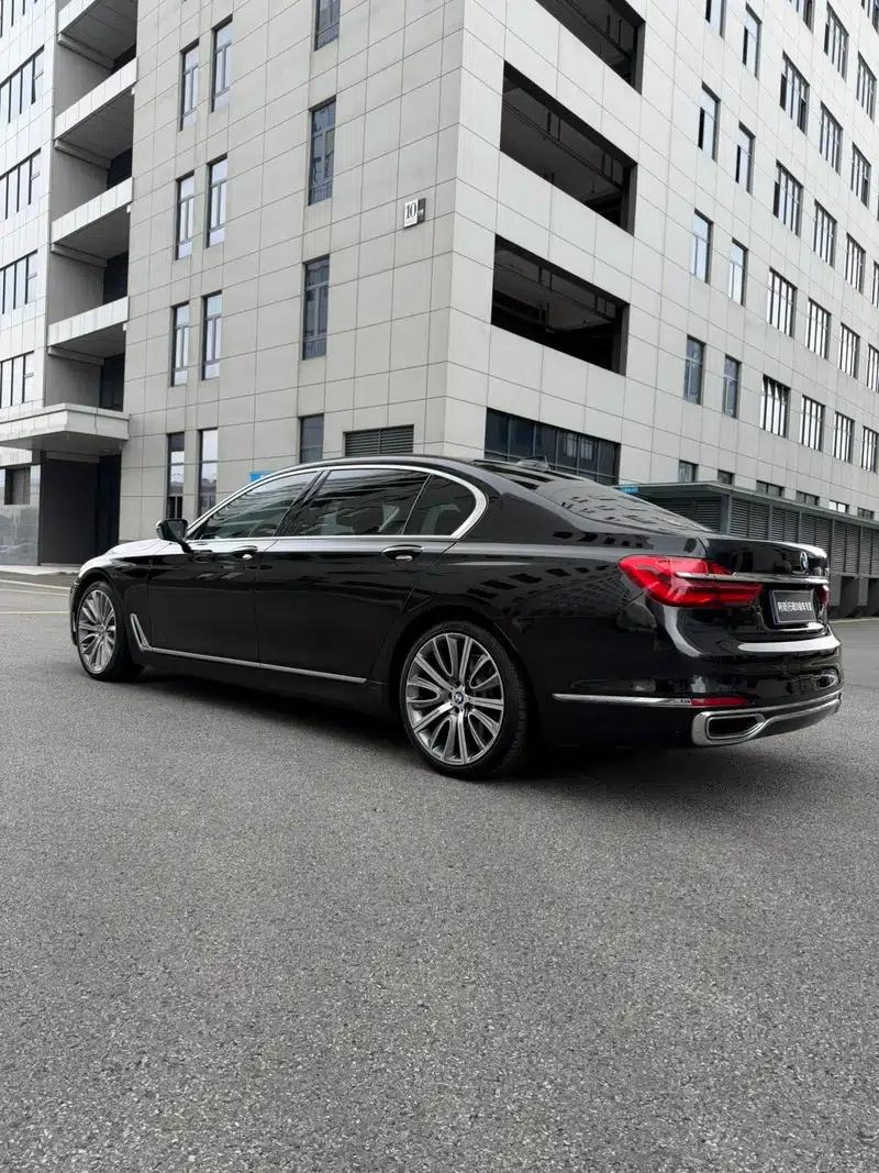 2018 BMW 7 Series 740Li Leading Model, Excellence Package — миниатюра 4