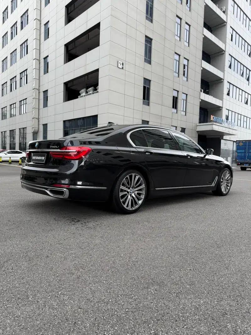 2018 BMW 7 Series 740Li Leading Model, Excellence Package — миниатюра 6
