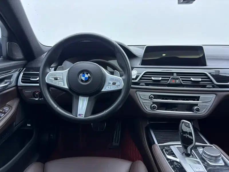 2021 BMW 7 Series 730Li M Sport Package — миниатюра 17