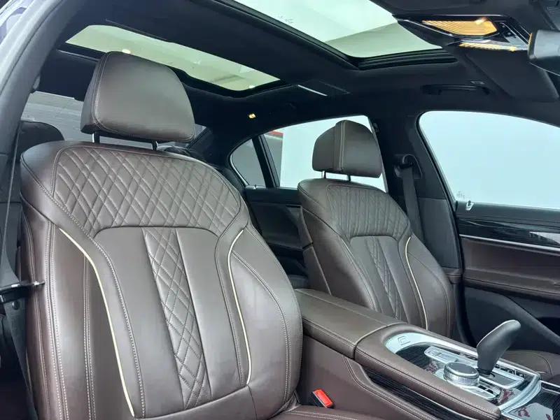 2021 BMW 7 Series 730Li M Sport Package — миниатюра 22