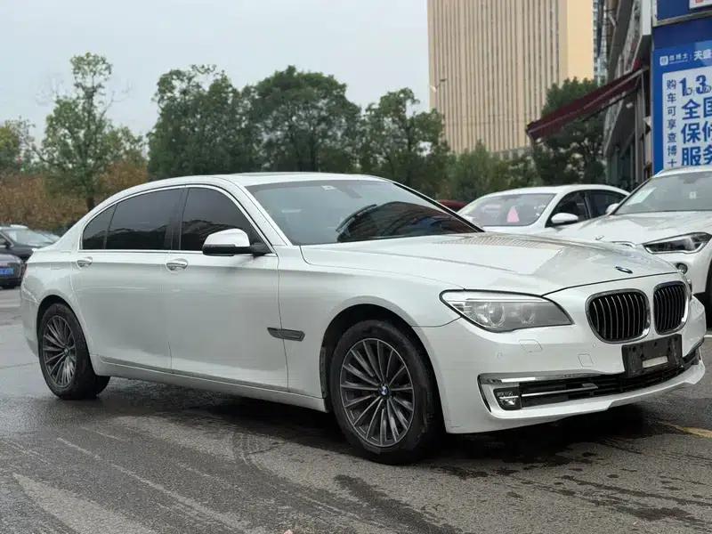 BMW 7 Series 2013 730Li Leading Edition — миниатюра 3