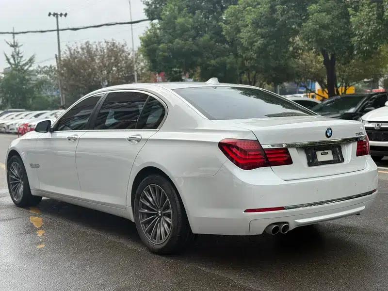 BMW 7 Series 2013 730Li Leading Edition — миниатюра 4