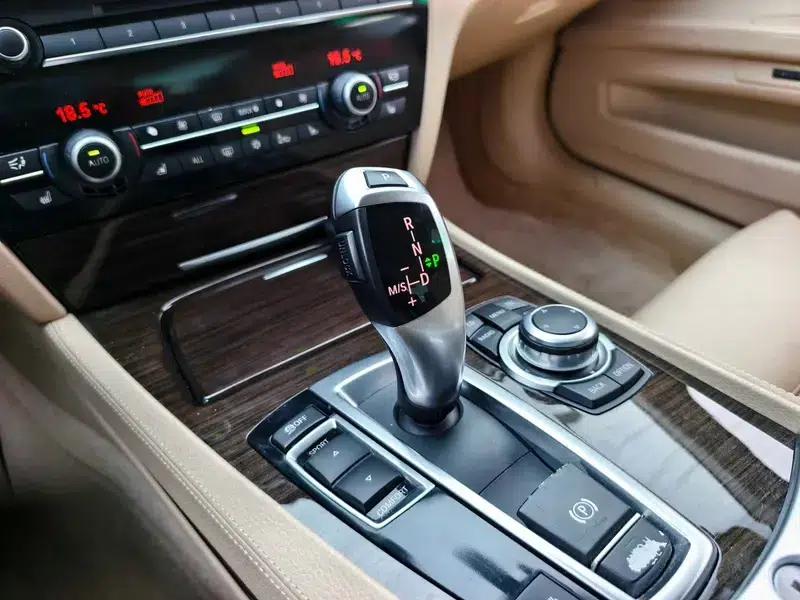 BMW 7 Series 2009 730Li Luxury — миниатюра 14