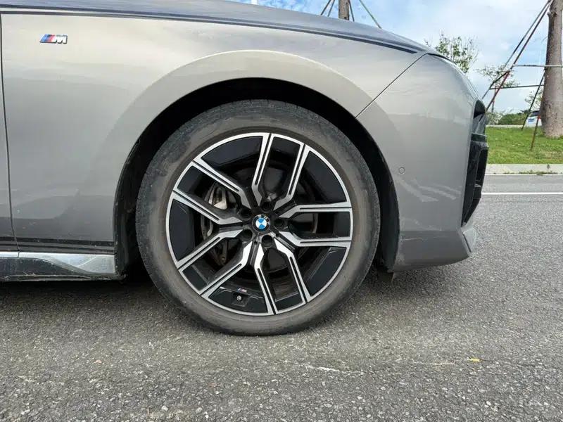 2023 BMW 7 Series 735Li M Sport Package — миниатюра 7