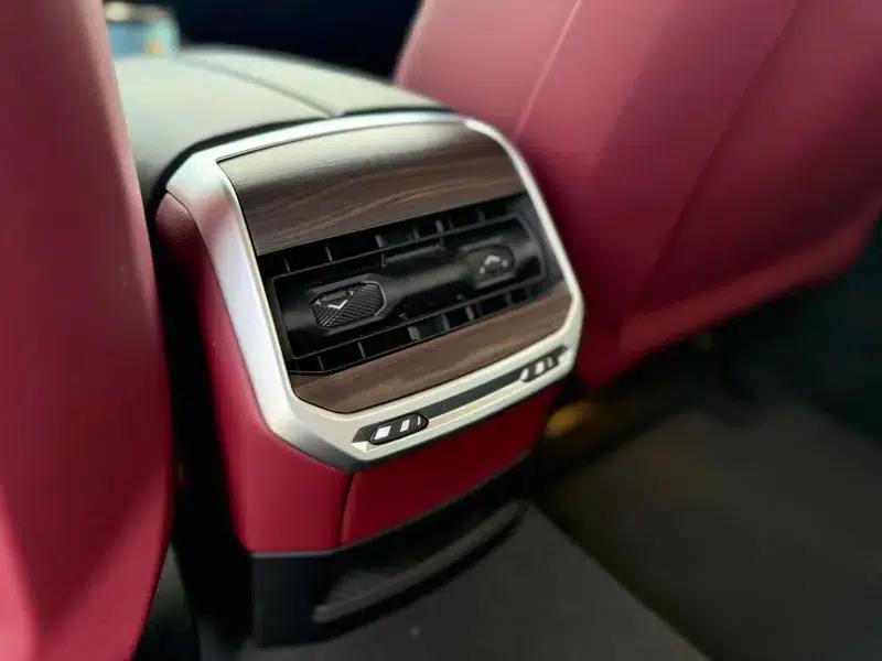 2023 BMW 7 Series 735Li M Sport Package — миниатюра 10