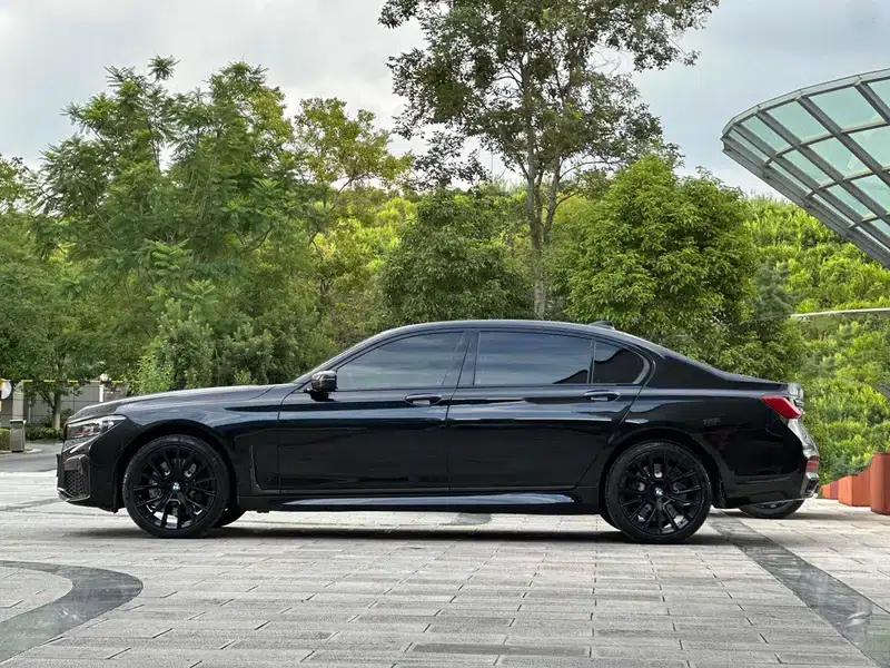 2019 BMW 7 Series 740Li Leading Edition M Sport Package — миниатюра 4
