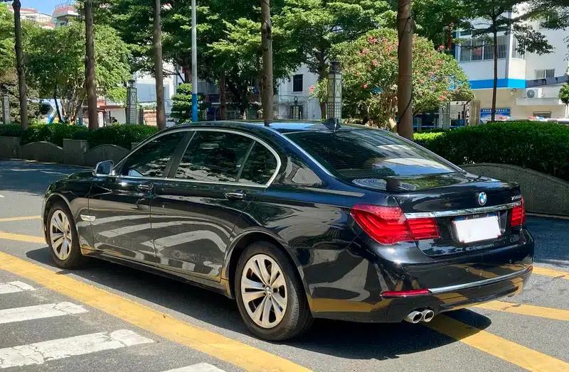 BMW 7 Series 2013 730Li Leading Edition — миниатюра 5