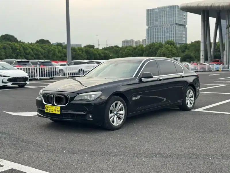 2011 BMW 7 Series 730Li Elegant Edition — миниатюра 1