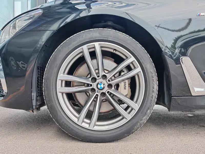 2018 BMW 7 Series 730Li Leading Edition M Sport Package — миниатюра 11