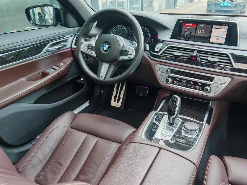 2018 BMW 7 Series 730Li Leading Edition M Sport Package — миниатюра 22