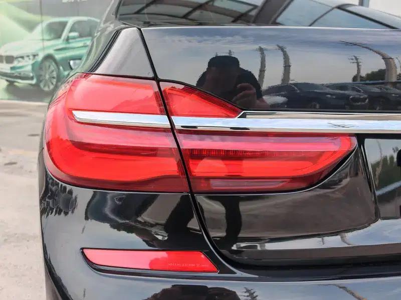 2018 BMW 7 Series 730Li Leading Edition M Sport Package — миниатюра 7
