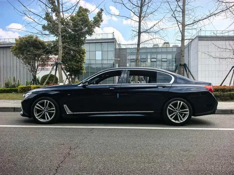 2018 BMW 7 Series 730Li Luxury M Sport Package — миниатюра 3