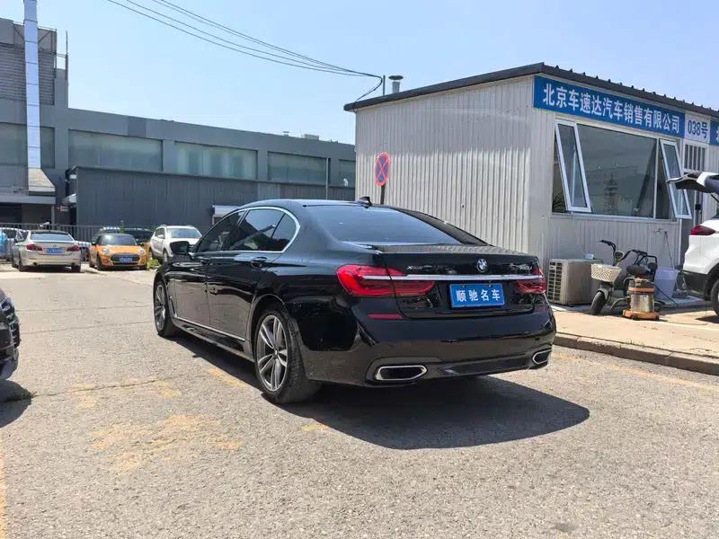 2017 BMW 7 Series 740Li xDrive Luxury — миниатюра 4
