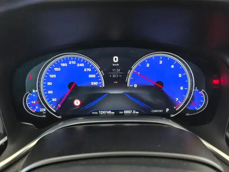 2017 BMW 7 Series 740Li xDrive Luxury — миниатюра 8