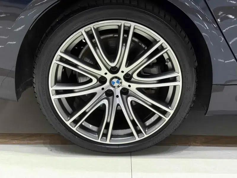 2021 BMW 7 Series 740Li xDrive Executive Luxury Package — миниатюра 8