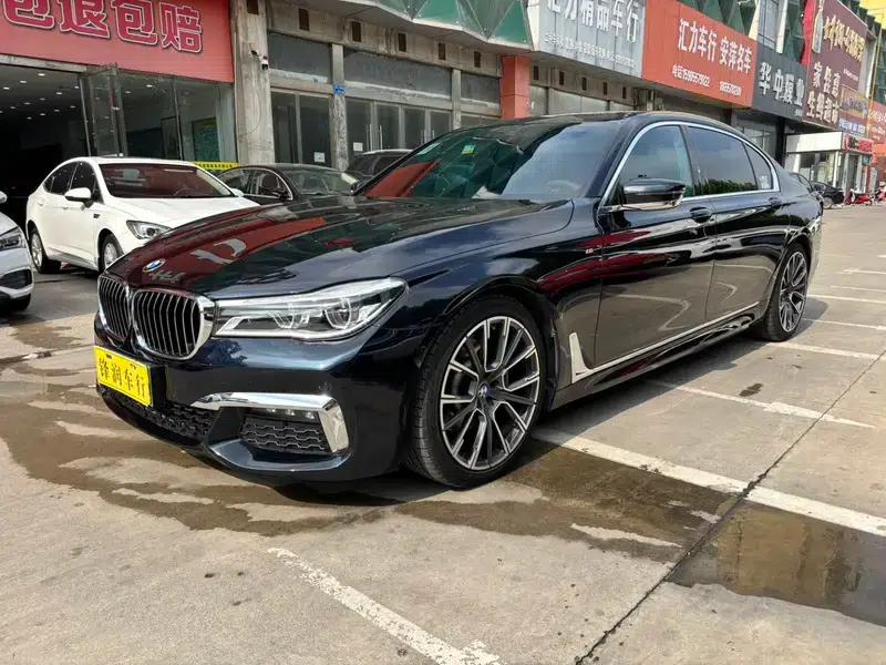2018 BMW 7 Series 730Li Luxury M Sport Package — миниатюра 1