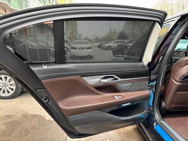 2018 BMW 7 Series 730Li Luxury M Sport Package — миниатюра 19