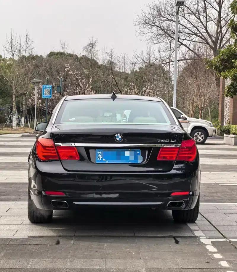 BMW 7 Series 2009 740Li Luxury — миниатюра 5