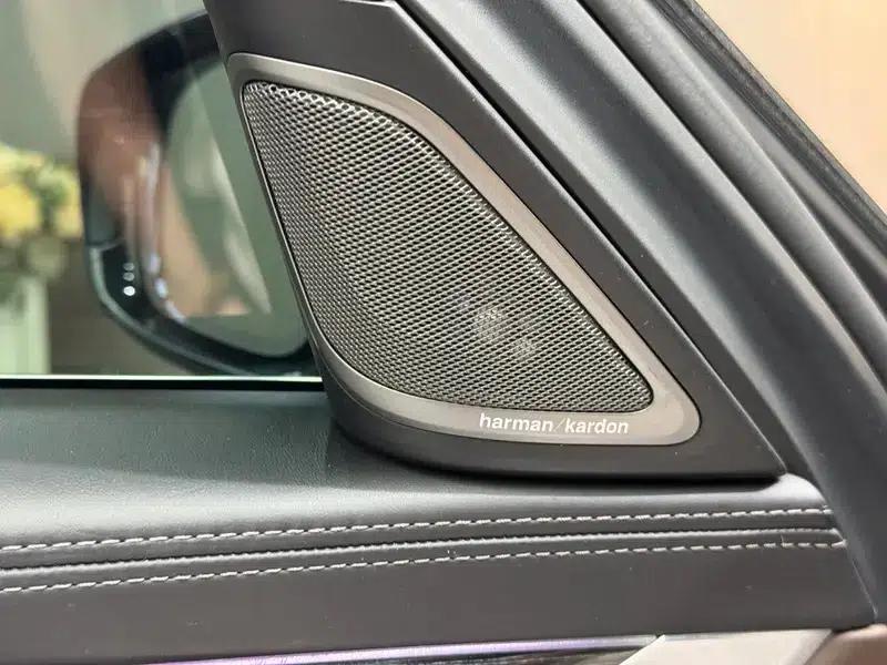 2021 BMW 7 Series 740Li Leading Edition M Sport Package — миниатюра 13