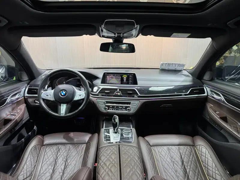 2021 BMW 7 Series 740Li Leading Edition M Sport Package — миниатюра 14