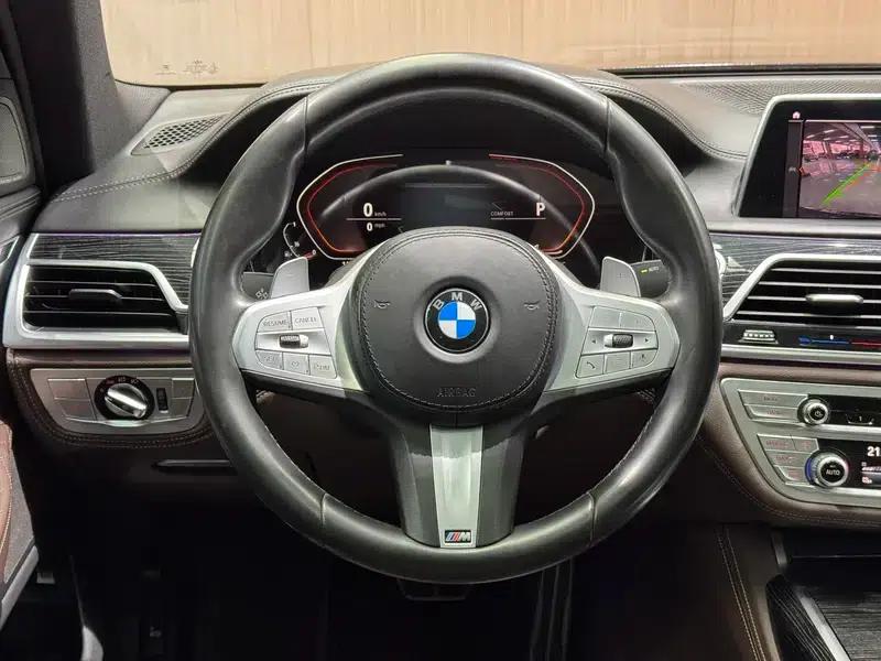 2021 BMW 7 Series 740Li Leading Edition M Sport Package — миниатюра 16