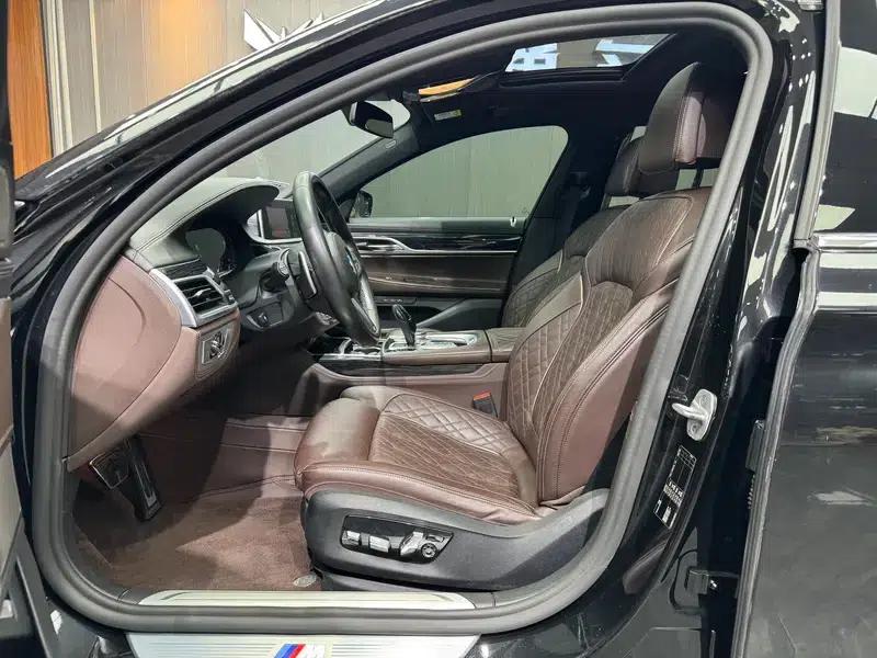 2021 BMW 7 Series 740Li Leading Edition M Sport Package — миниатюра 21