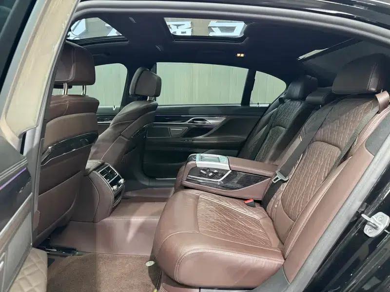 2021 BMW 7 Series 740Li Leading Edition M Sport Package — миниатюра 22