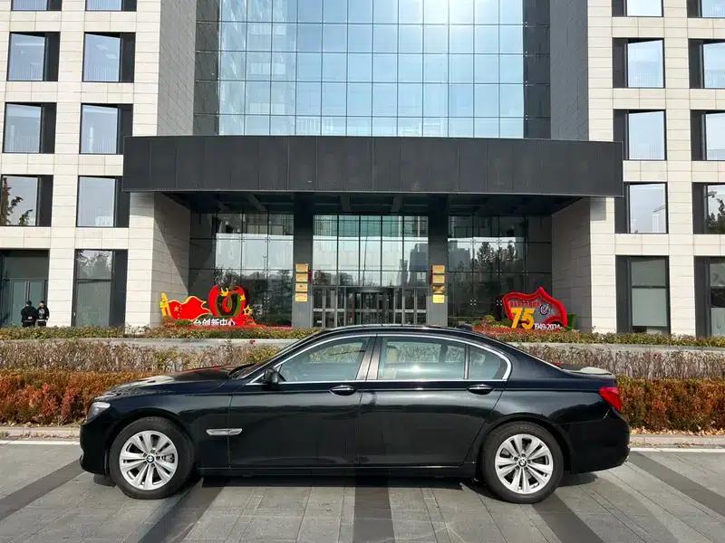 2011 BMW 7 Series 730Li Elegant Edition — миниатюра 3