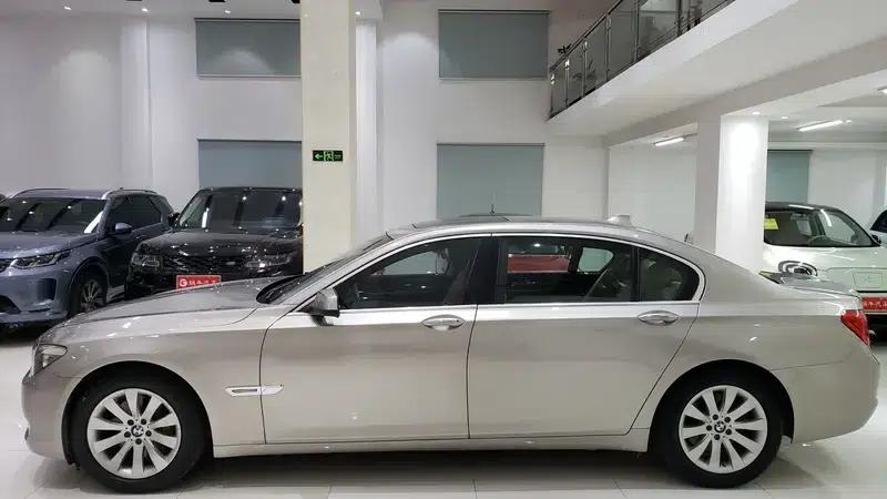 BMW 7 Series 2009 740Li Leading Edition — миниатюра 4