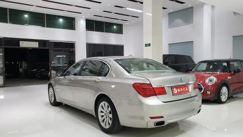 BMW 7 Series 2009 740Li Leading Edition — миниатюра 5