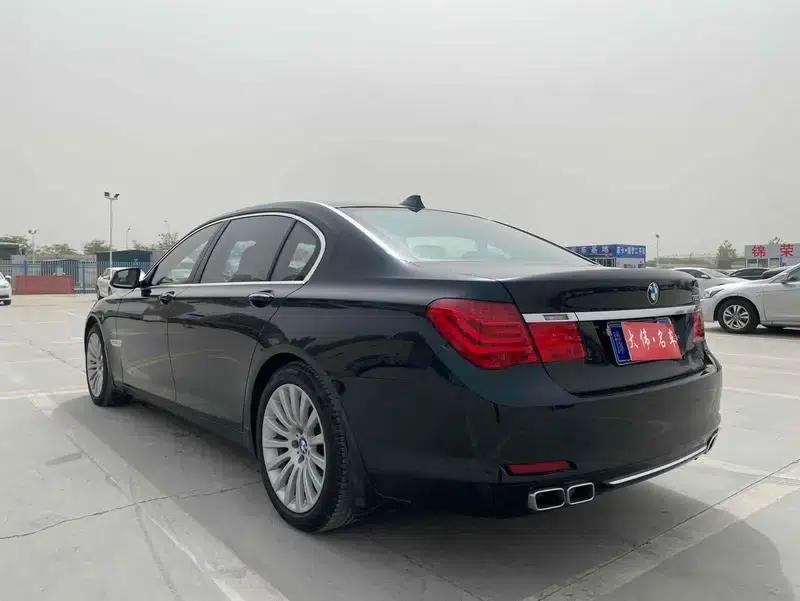 2011 BMW 7 Series 760Li Steinway Limited Edition — миниатюра 3