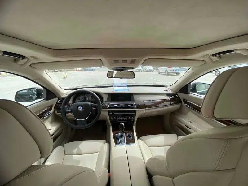 2011 BMW 7 Series 760Li Steinway Limited Edition — миниатюра 7